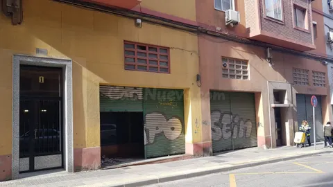 AVDA NAVARRA - 164 m2 de LOCALES COMERCIALES A PIE DE CALLE.