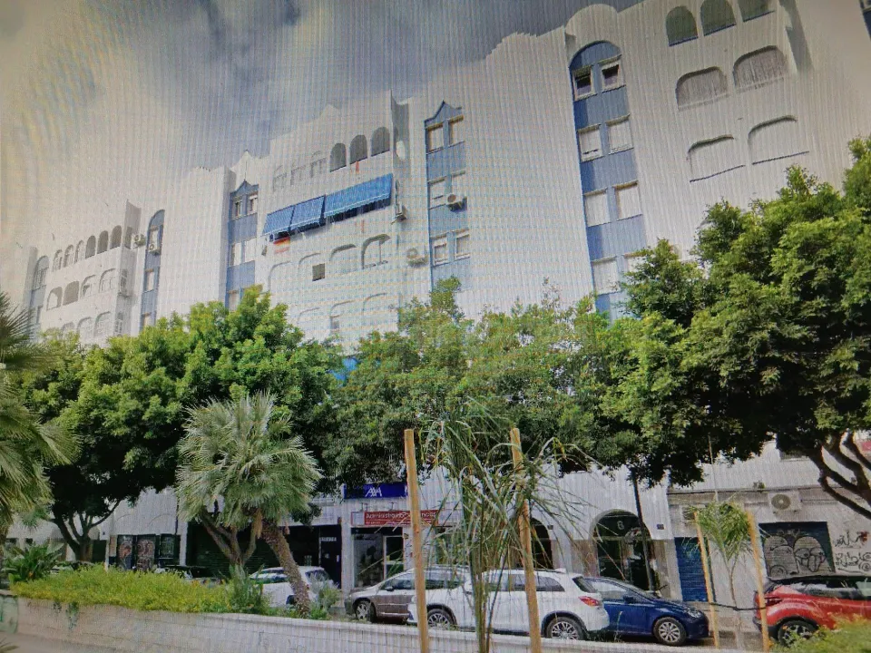 OPORTUNIDAD LOCAL EN  VENTA FERROCARRIL DEL PUERTO! POSIBILIDAD DE CAMBIO DE USO A VIVIENDA, 90 METROS, ASCENSOR, LUMINOSO, 2 GARAJES, 2 TRASTEROS, MEJOR VER...