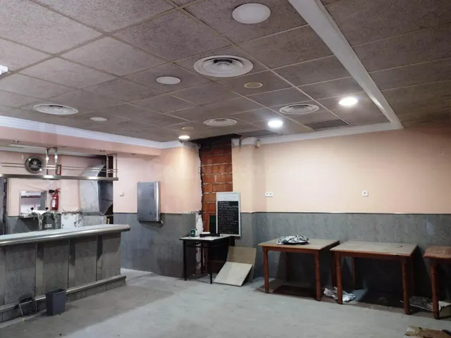 ¡Se vende en Vistabella Local Comercial para reformar! - foto 2