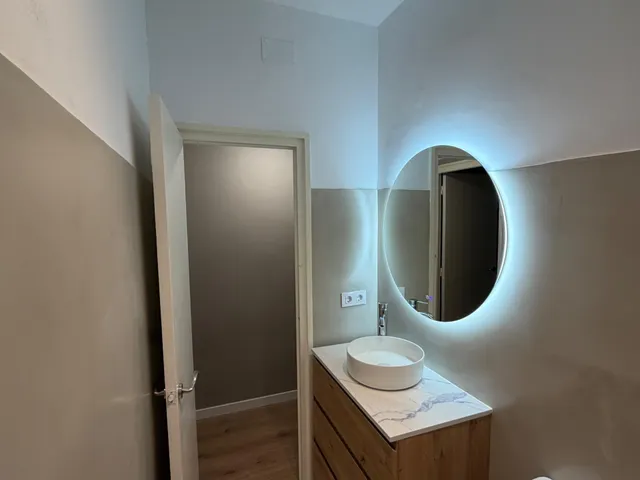 Piso reformado de 3 habitaciones con patio en Gràcia — 38