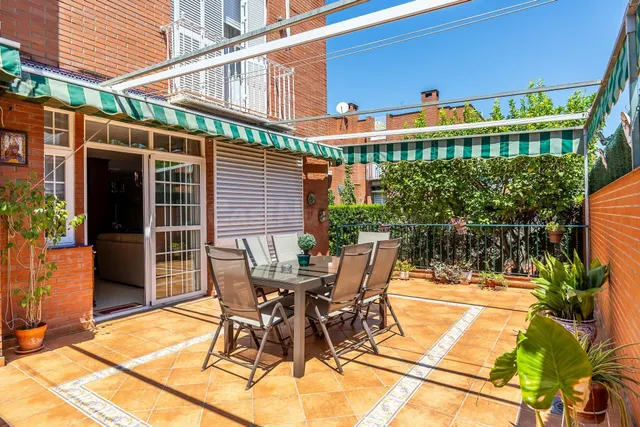 Chalet con encanto en Parque Este: Amplio patio, garaje dire - foto 3