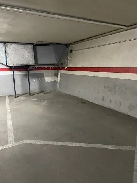 PLAZA DE APARCAMIENTO EN VENTA — 2