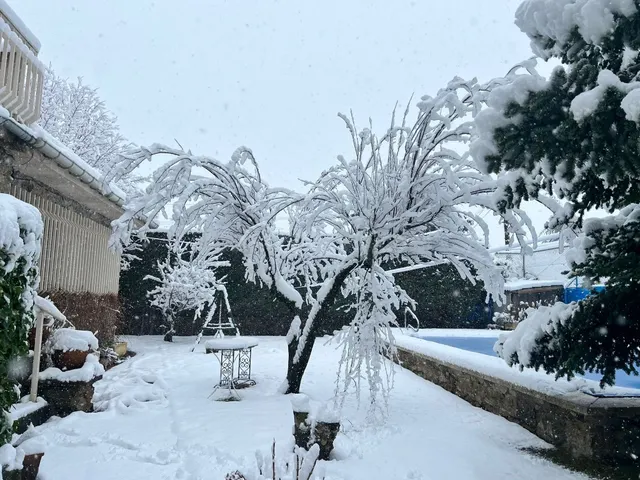 Casa-Chalet en Venta en Navas De Riofrio Segovia — 41