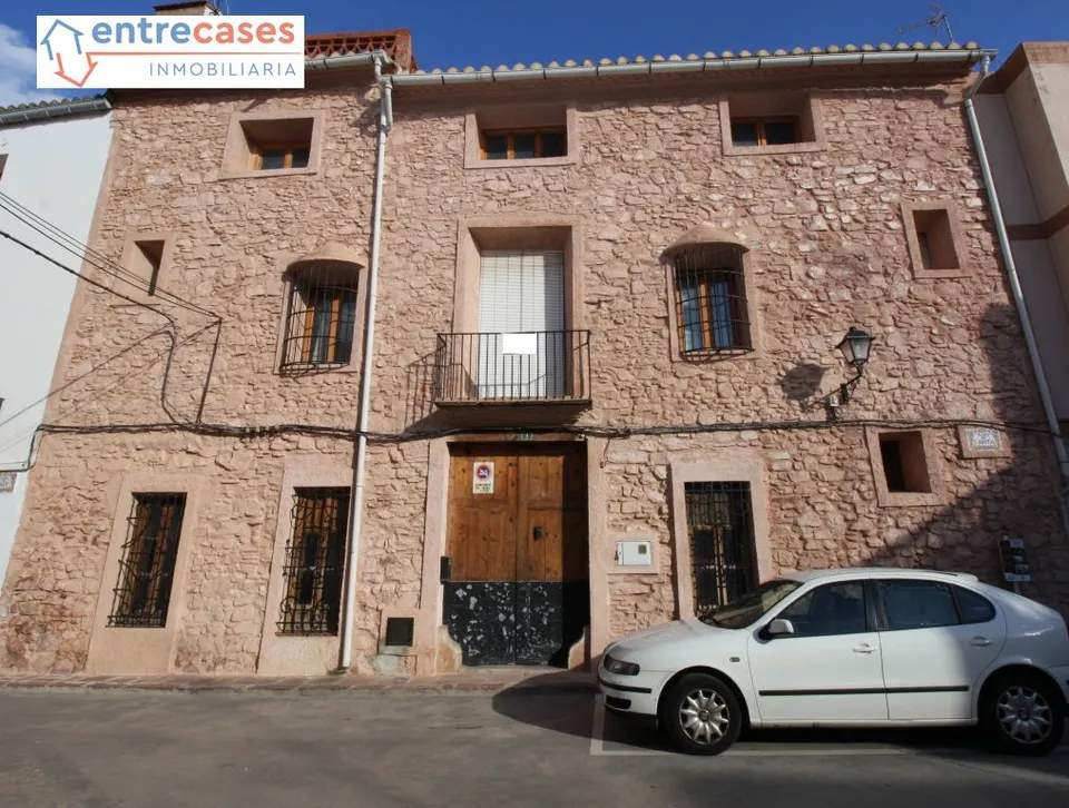 CASA DE PUEBLO EN FAURA ESPACIOSA MUCHAS POSIBILIDADES PRECIO REBAJADO