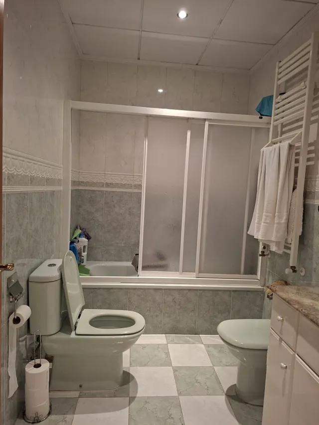 Excepcional Piso con Garaje para Familias y Profesionales - €180.000 — 19