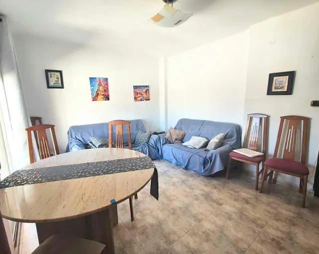VENTA DE PISO AMPLIO Y LUMINOSO EN SAN ANTONIO, JUNTO AL COL