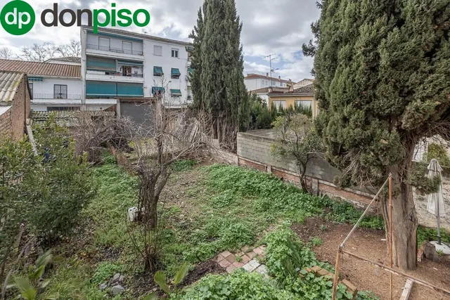 Casa con Parcela a Reformar en Granada — 27