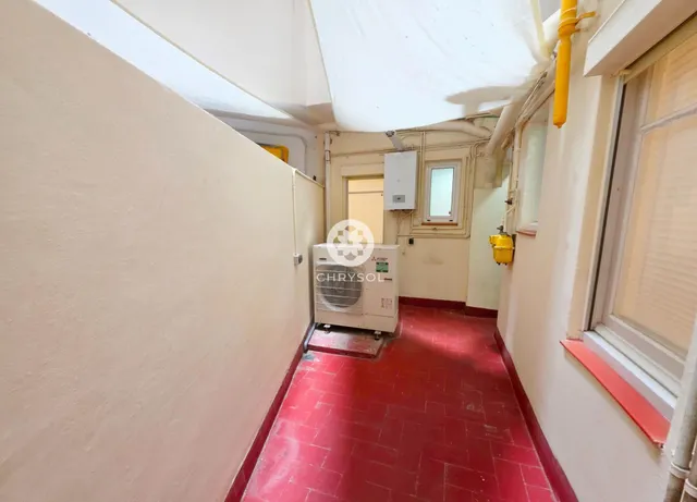 Fantástica vivienda reformada situada en calle Córcega con Nápoles. — 24