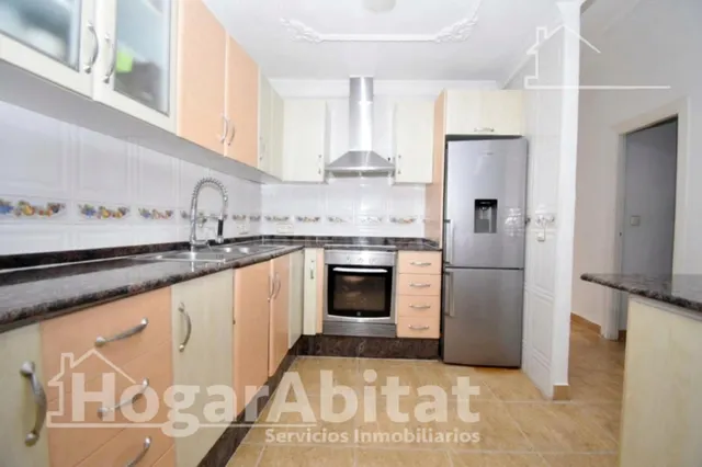 Gran patio privado y excelente ubicación en esta amplia planta baja en El Cabanyal — 5