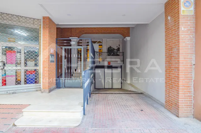 SE ALQUILA AMPLIO TRASTERO – PLAYA DEL CURA. Calle Ramón Gallud 200, en Torrevieja — 9
