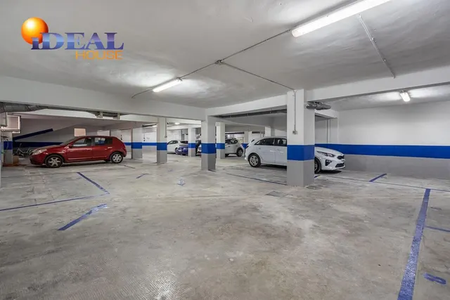 PARKING DE 30 PLAZAS EN PLENO CENTRO DE GRANADA — 9