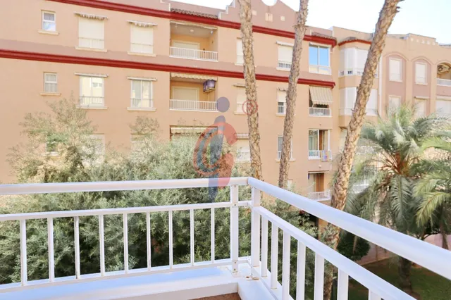 Piso de 3 dormitorios en venta en Guardamar del Segura, zona Mercadona, en esquina, con una gran terraza y vistas laterales al mar — 14