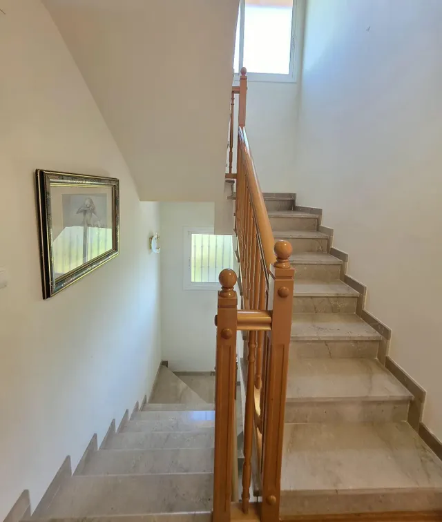 CASA ADOSADA DE 6 habitaciones EN VILAFORTUNY — 28