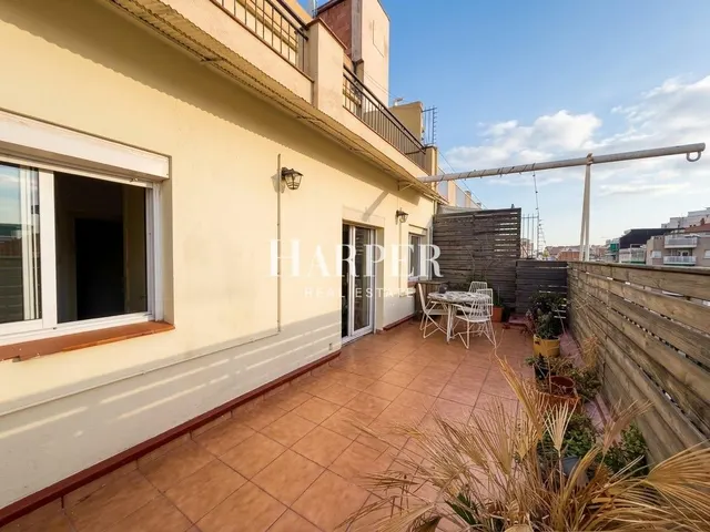 Ático con amplia terraza y balcón en Sants-Badal — 11
