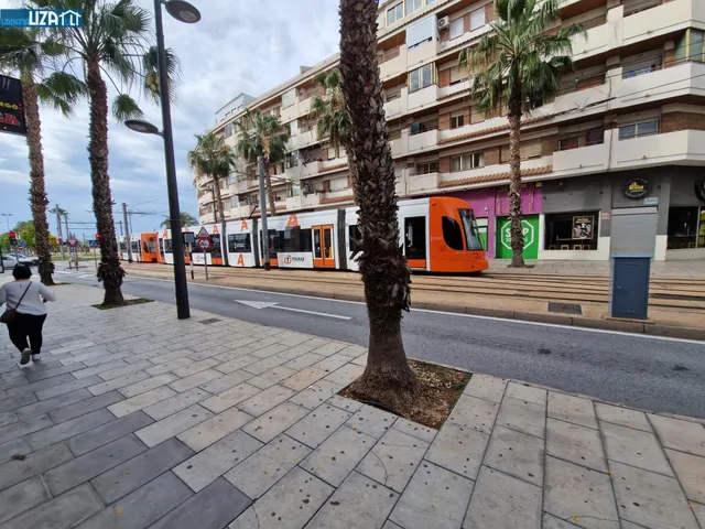 Alquiler de amplio local comercial en San Vicente — 9