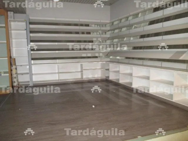 LOCAL AMPLIO DE 700 METROS EN LA AVENIDA PORTUGAL AL LADO DE MARIA AUXILIADORA — 2