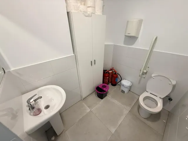 Local comercial 200m² en venta - Benimaclet — 12