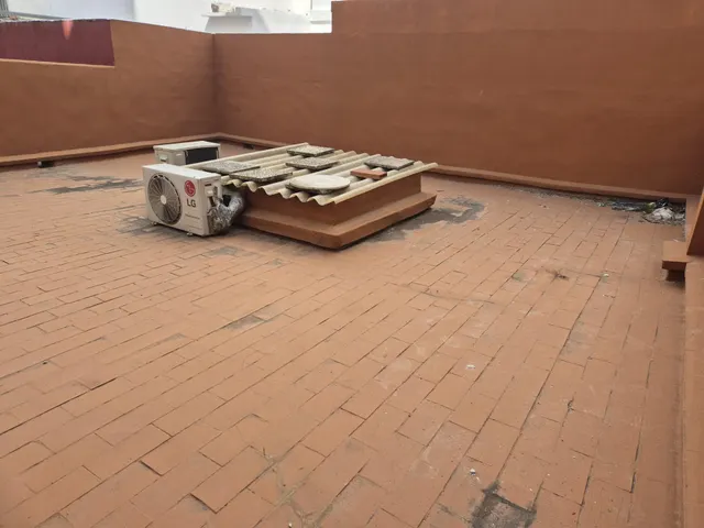 SE VENDE PLANTA BAJA EN CALLE PLÀ DE L´ARC — 17