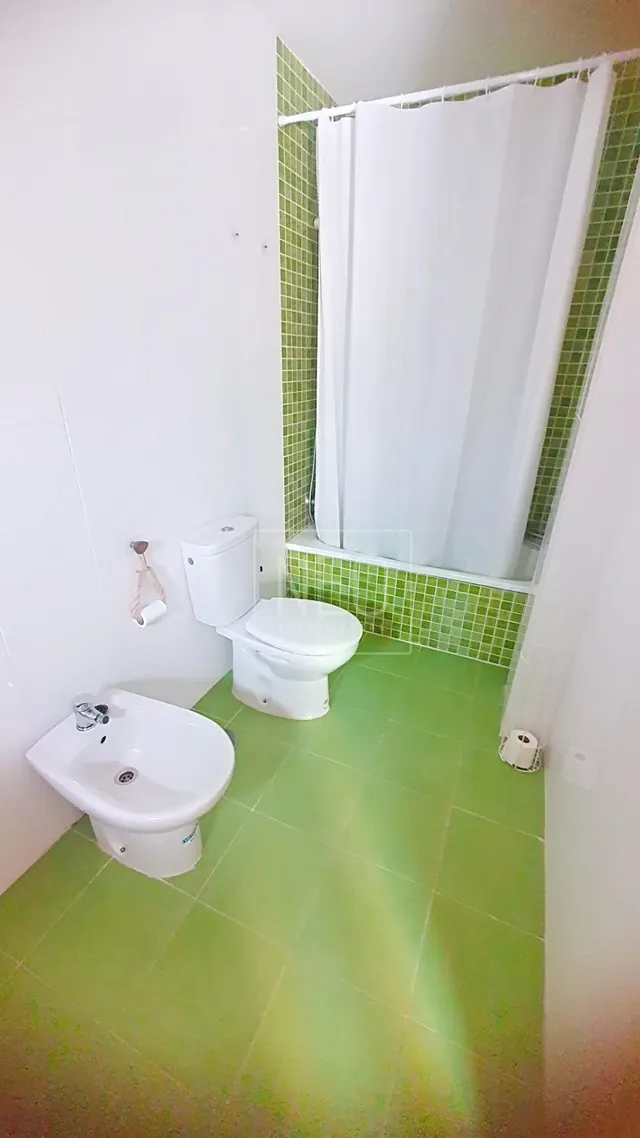 Ático duplex en calle chicuelina, Atarfe, Granada. — 14