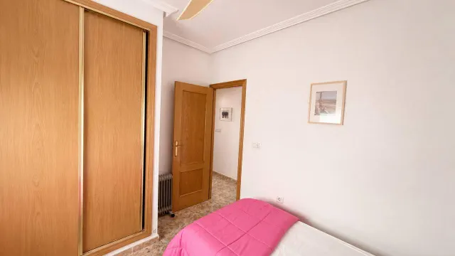 Apartamento turístico en primera línea de mar con piscina, garaje y solárium panorámico — 18