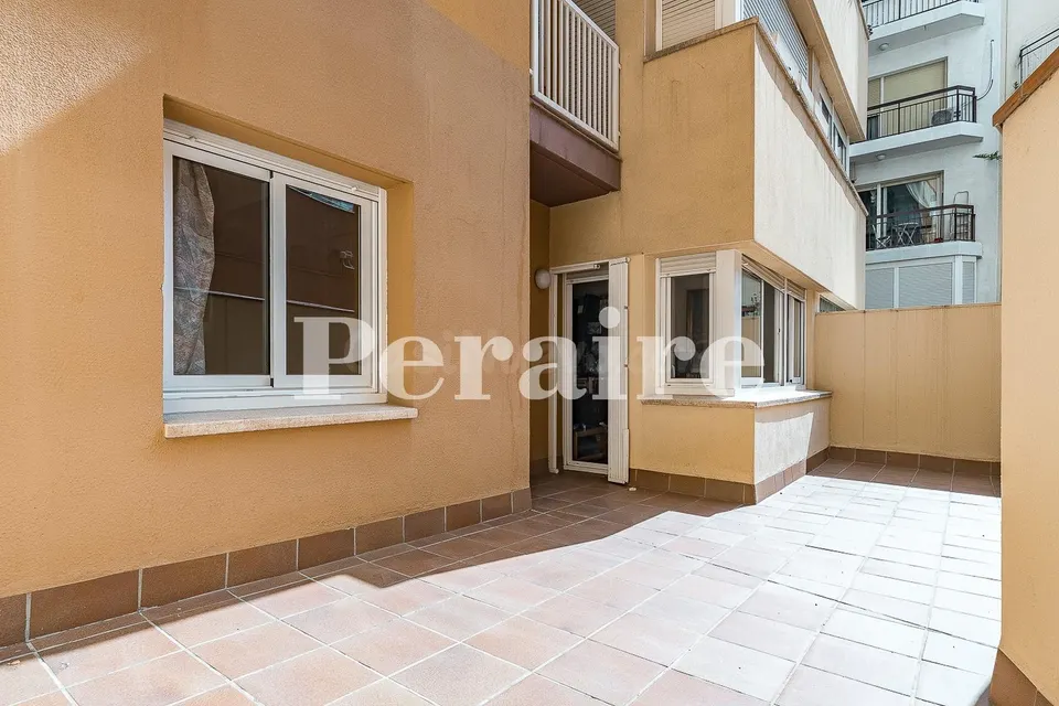 Amplio con terraza y excelente ubicación