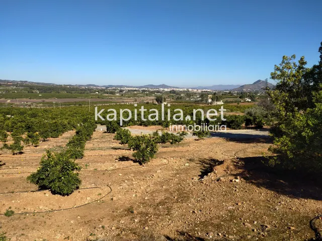 FINCA RÚSTICA A LA VENTA EN UN ENTORNO ÚNICO — 21