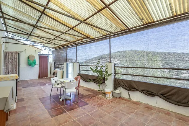 Casa rural en término de Montefrío. — 19