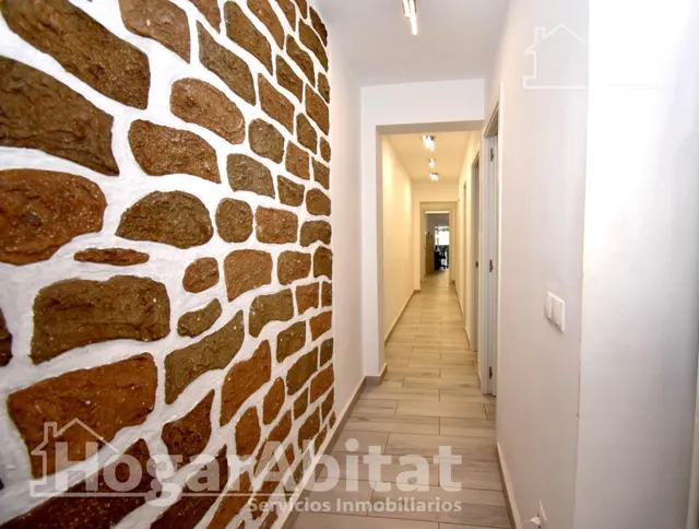 Exclusiva ubicación junto a la playa en este piso reformado con amplio balcón y ascensor en la Malvarrosa — 29