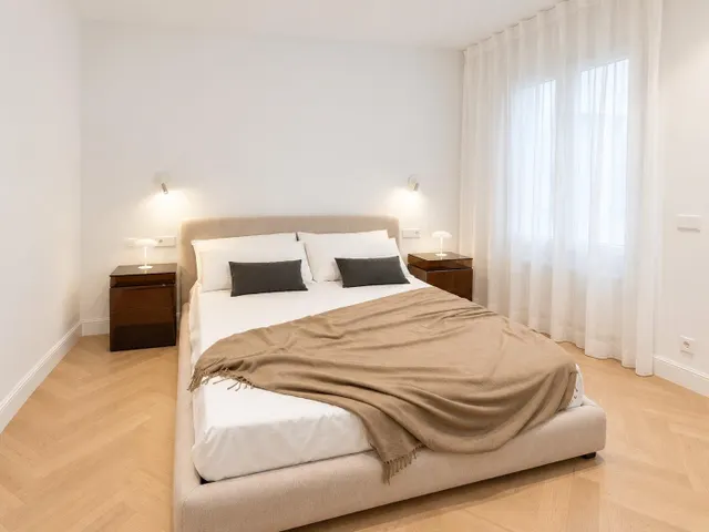 VIVIENDA DE LUJO CON DISEÑO EXCLUSIVO Y BALCONES EN LISTA — 29