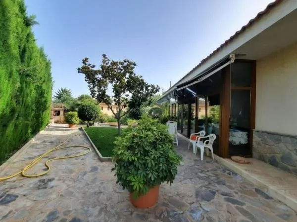 Magnifico chalet cercano al casco urbano — 8