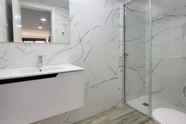 Apartamento moderno (desde 2024 - 148 m2 - 1.ª planta) en Alegria XVIII con piscina interior, sauna y gimnasio, en pleno centro de la ciudad, ¡a tan solo 300 m de Piscinas Naturales/Playa del Cura! — 13