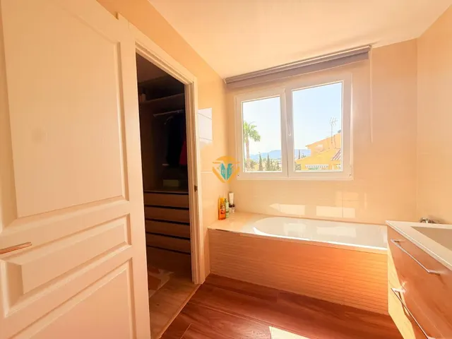 Impecable Chalet en Rincón de Loix, Benidorm — 17