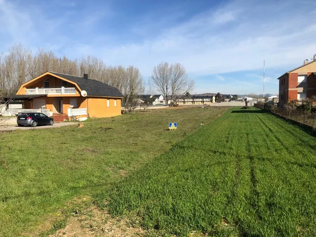 TERRENO URBANO EN FUENTESNUEVAS — 2