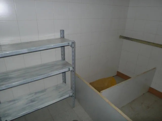 Local cerca del campus universitario — 7