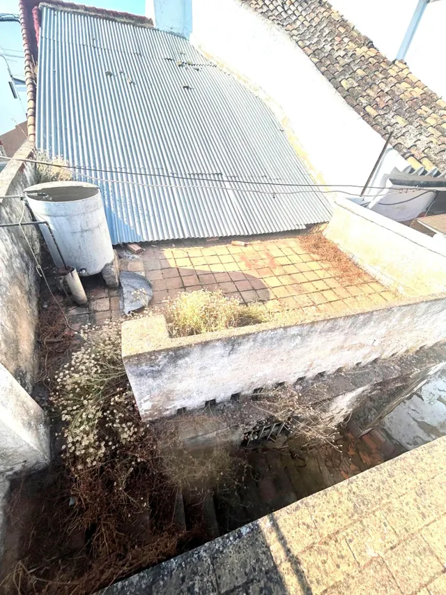 ¡Oportunidad Única en Alcolea del Río! Vivienda Esquinera a 