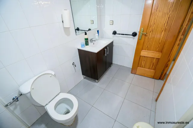 ¡Novedad! Venta de entresuelo, zona Reyes Católicos, 146 m2 — 15