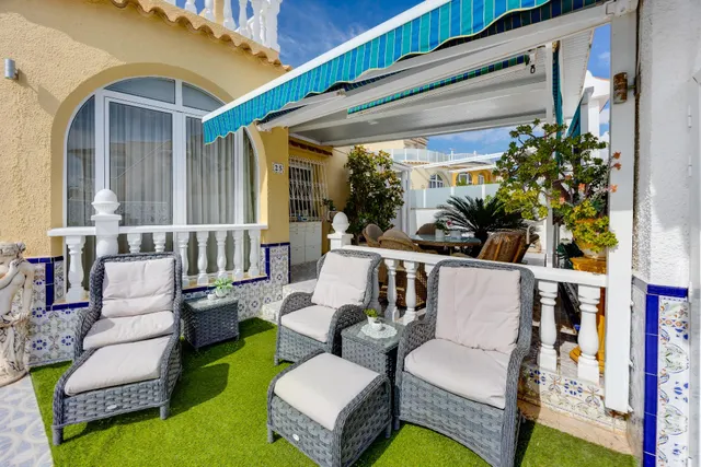 Venta de Villa Independiente con piscina Villamartín Orihuela Costa — 6