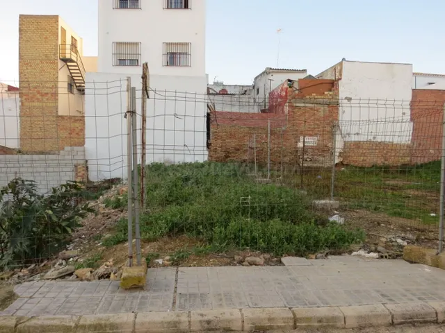 SOLAR URBANO EN EL VISO DEL ALCOR — 5