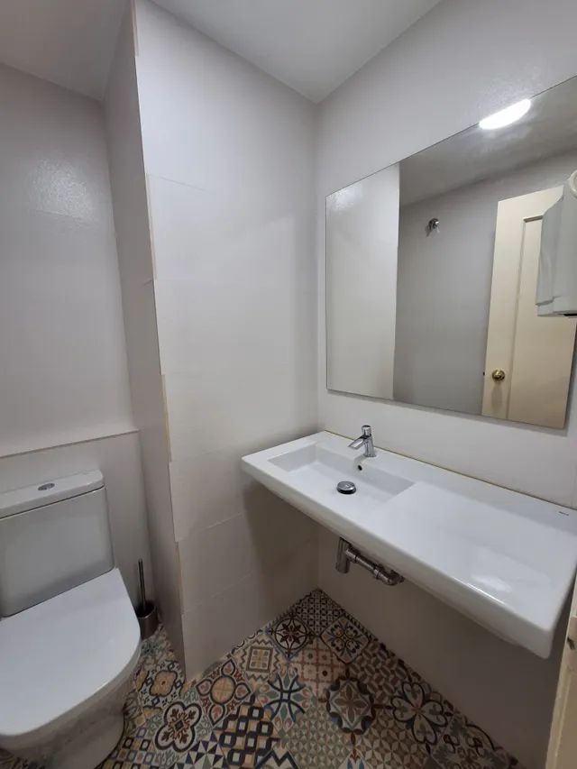 Amplia Oficina Semireformada en Altabix, Elche por €240.000 - foto 3