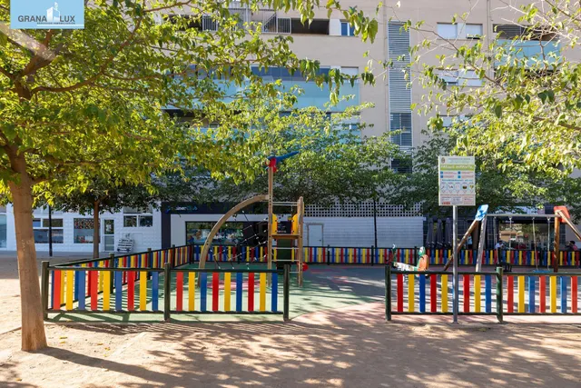 Local comercial en el Campus de la Salud — 10
