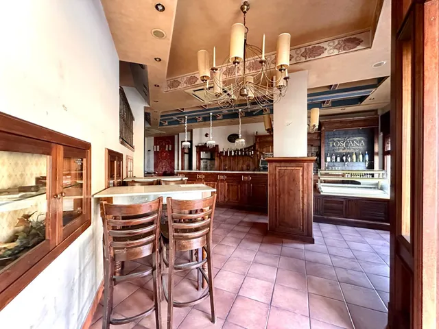 Amplio Negocio en Venta en Ogijares - Oportunidad Única - foto 3