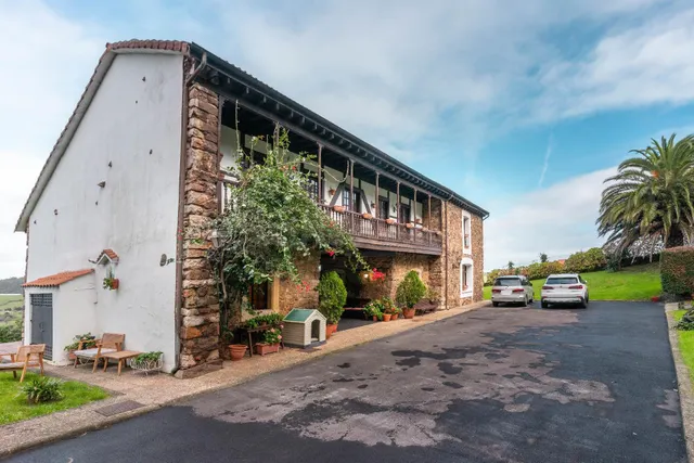 Exclusiva y auténtica casa mariñana con finca en excelente e - foto 2