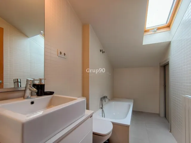ÁTICO DÚPLEX CON TERRAZA PRIVADA JUNTO A RICARD VINYES — 9