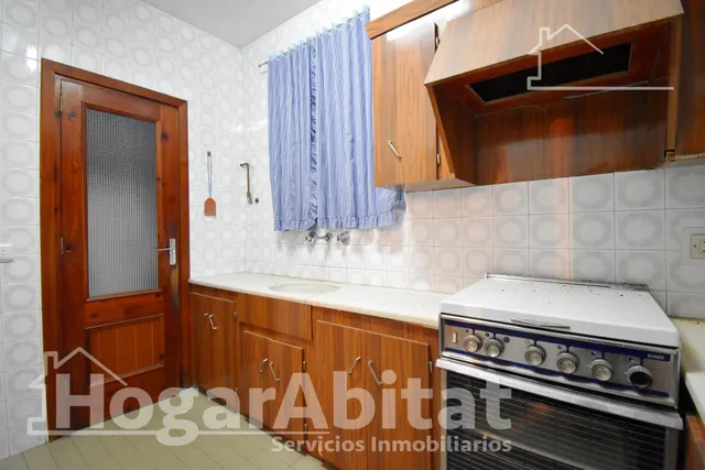 AMPLIA CASA DE PUEBLO CON TERRAZA, BALCÓN Y TRASTERO — 12