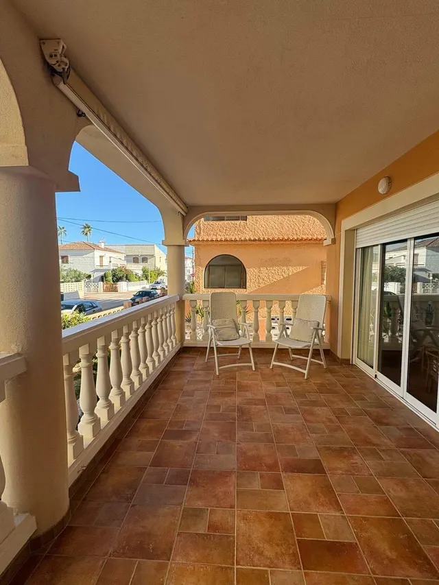 Chalet pareado con vistas al mar en Playa del Rey: un hogar junto al Mediterráneo para todo el año — 7