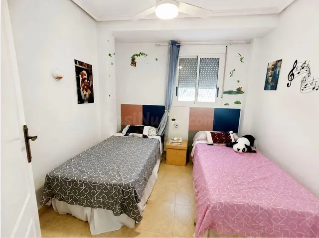Disfrute del Sol en su Oasis Privado: Adosado en Torrevieja — 3