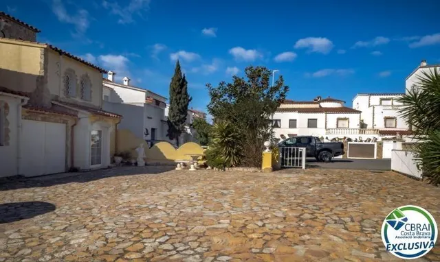 Magnífica casa de pescador con fondeo y piscina — 21