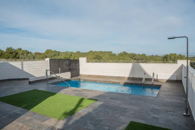 VILLA CONTEMPORANEA JUNTO A CAMPO DE GOLF - foto 3