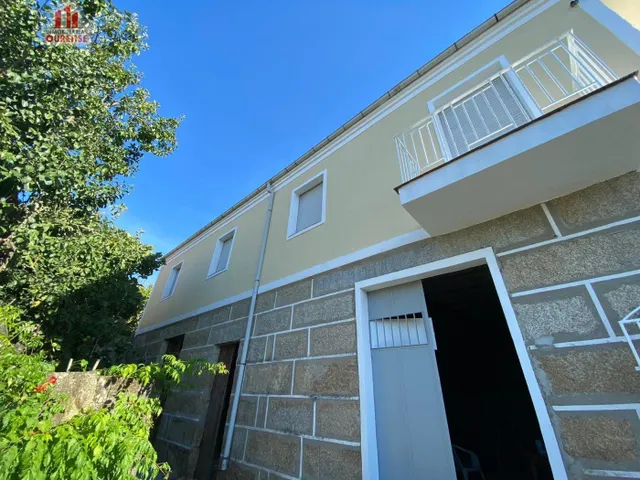 SE VENDE CASA SITUADA EN LA ZONA DE ALONGOS