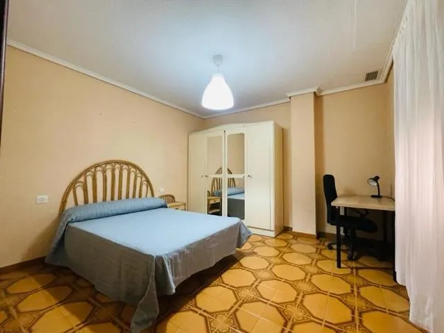 Piso de 4 habitaciones enfrente de la universidad — 11